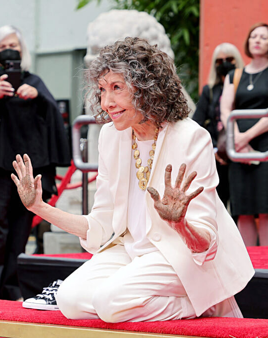 Lily Tomlin hand and foot ceremony 2022